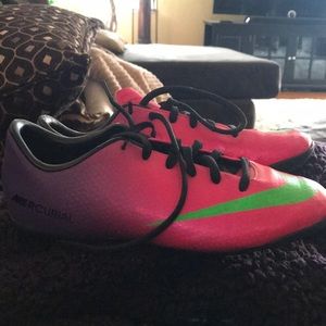 Nike mercurial indoor soccer shoes size 3.5Y